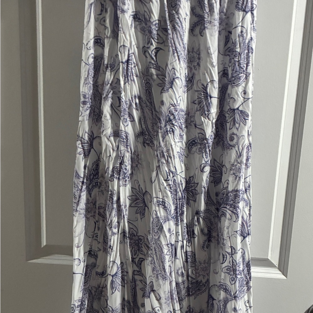 Cupshe White Maxi Skirt with Blue Paisley Print